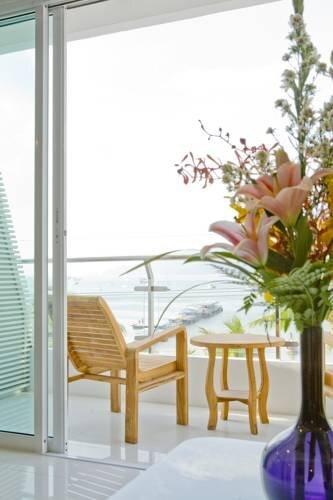 Кату: Rayaburi Beach Club