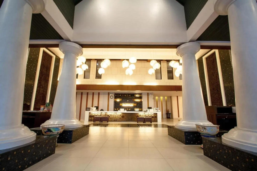 Пхукет: Peach Hill Resort