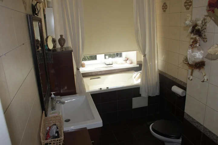Великий Новгород: Apartment on Novoluchanskaya st.3