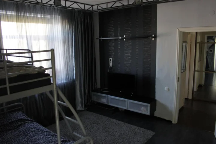 Великий Новгород: Apartment on Novoluchanskaya st.3