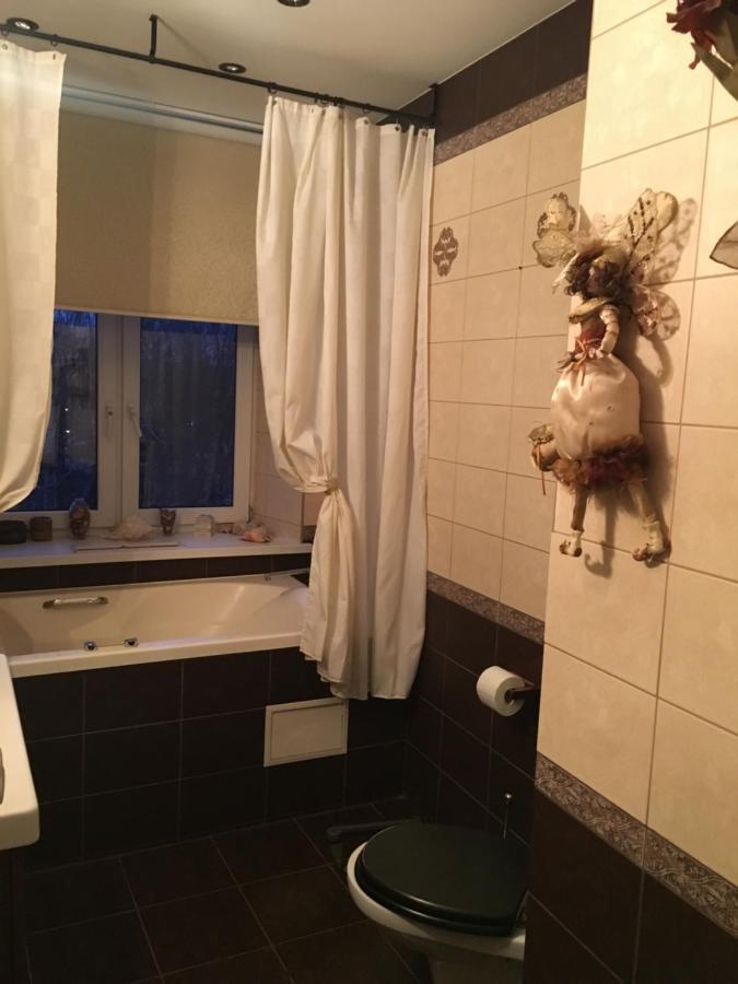 Великий Новгород: Apartment on Novoluchanskaya st.3