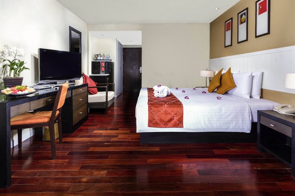 Destination Resort Phuket Surin Beach — фото 4