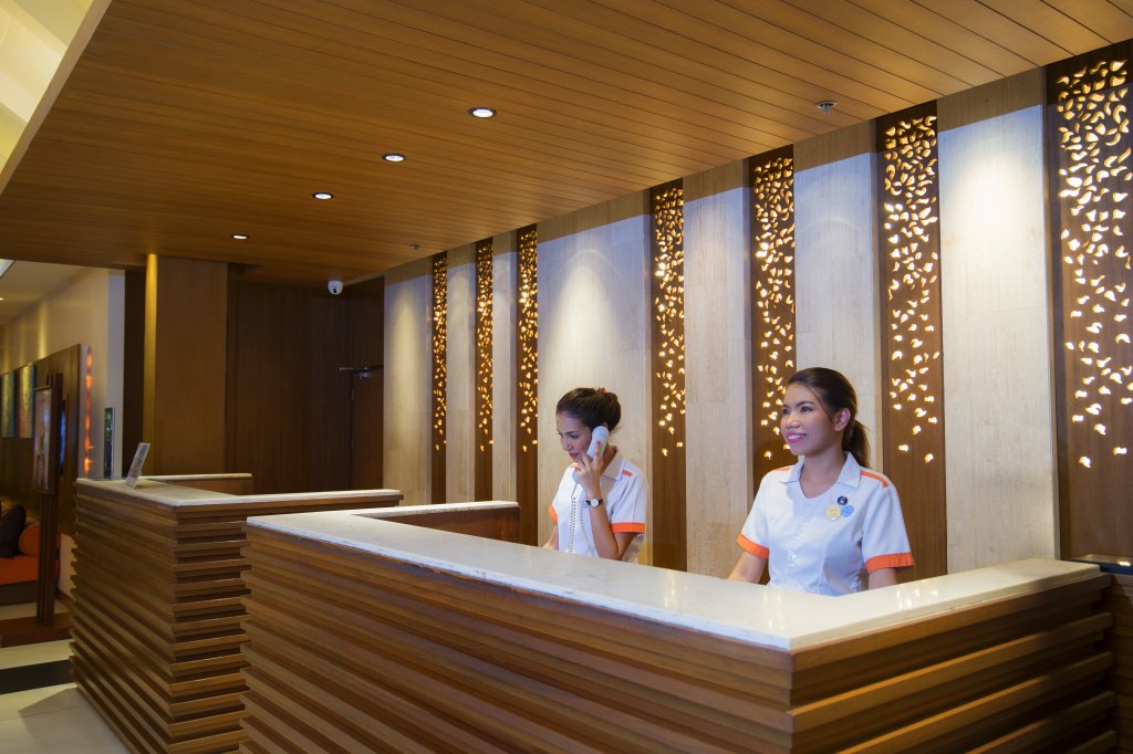 Тхаланг: Destination Resort Phuket Surin Beach