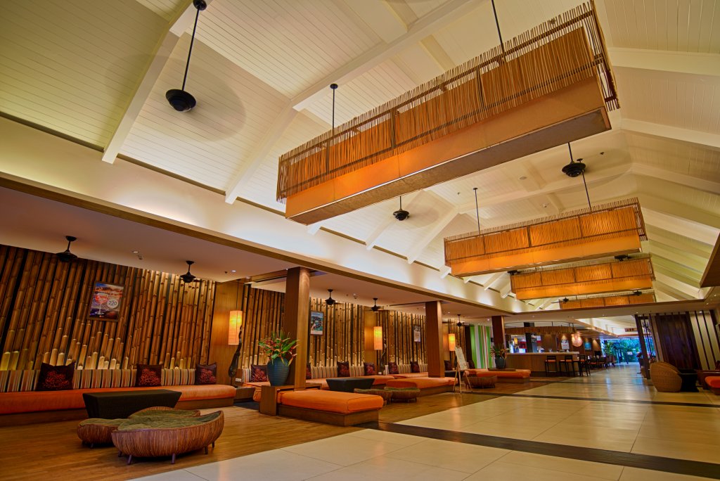 Тхаланг: Destination Resort Phuket Surin Beach