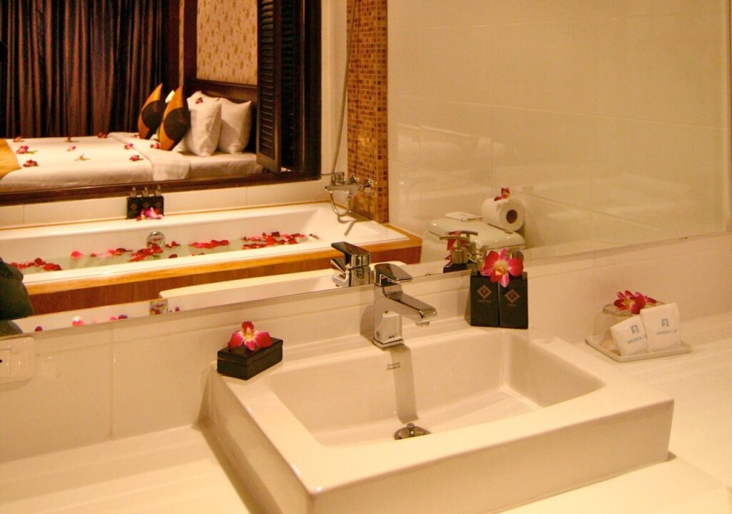 Пхукет: Отель Rayaburi Hotel Patong