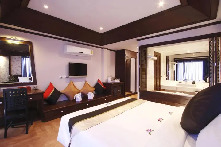 Пхукет: Отель Rayaburi Hotel Patong