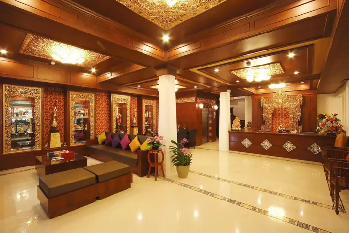 Пхукет: Отель Rayaburi Hotel Patong