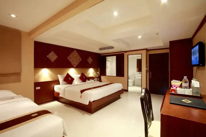 Пхукет: Отель Rayaburi Hotel Patong