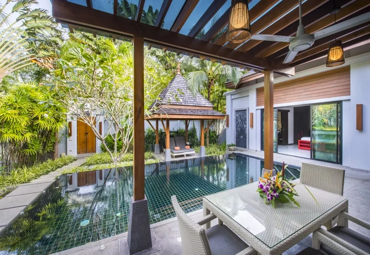Кату: The Bell Pool Villa Resort