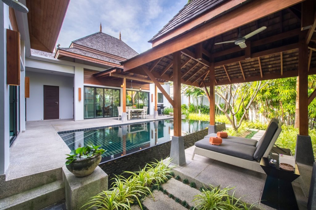 Кату: The Bell Pool Villa Resort