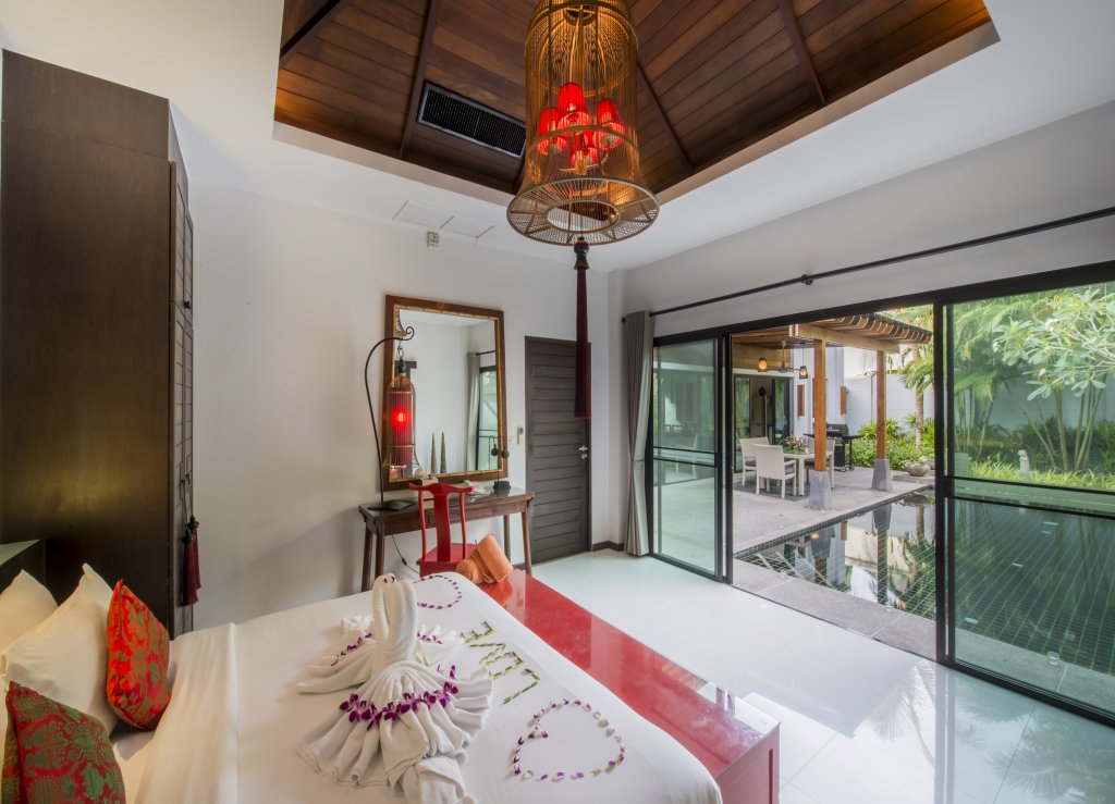 Кату: The Bell Pool Villa Resort