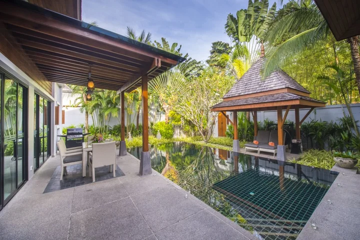 Кату: The Bell Pool Villa Resort