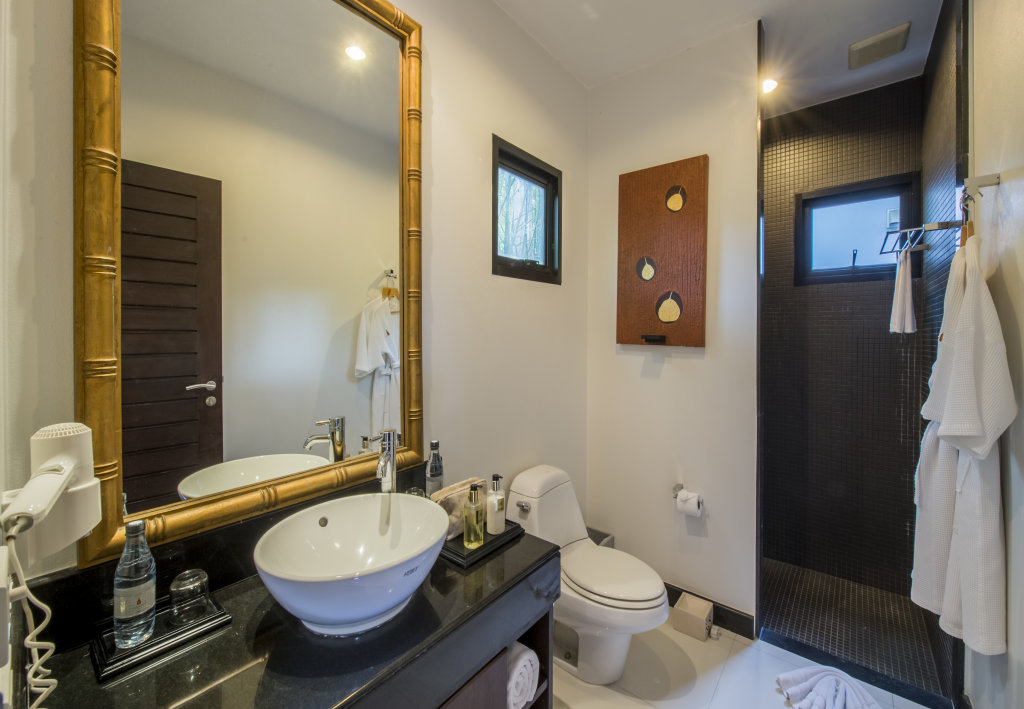 Кату: The Bell Pool Villa Resort