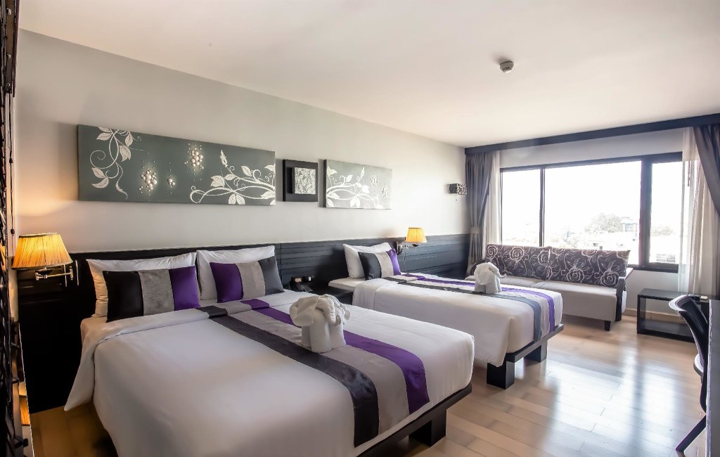 Бангкок: Nouvo City Hotel