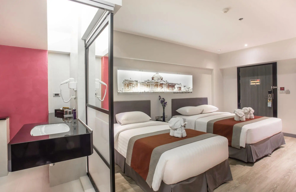 Бангкок: Nouvo City Hotel