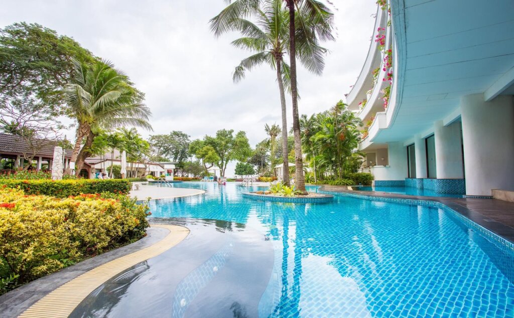 Чакпхонг: Novotel Rayong Rim Pae