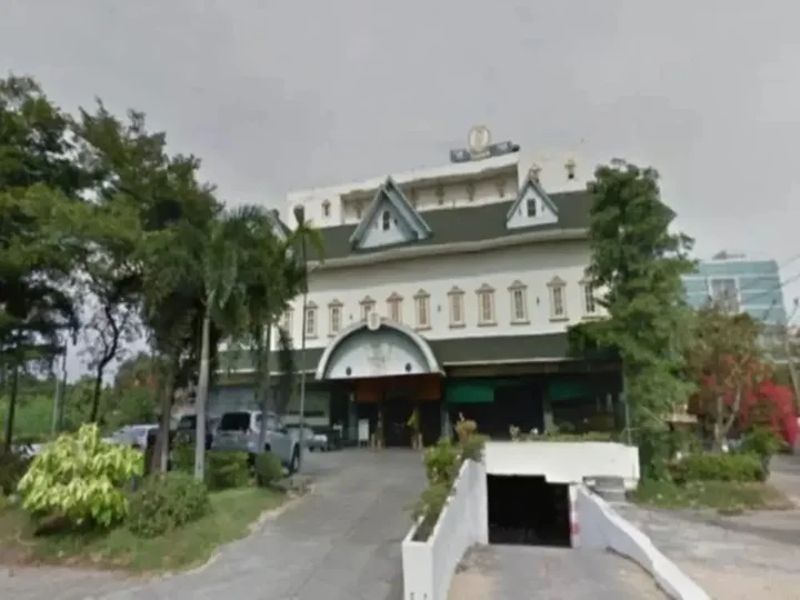 Нонтхабури: 13 Coins Hotel Ngam Wong Wan