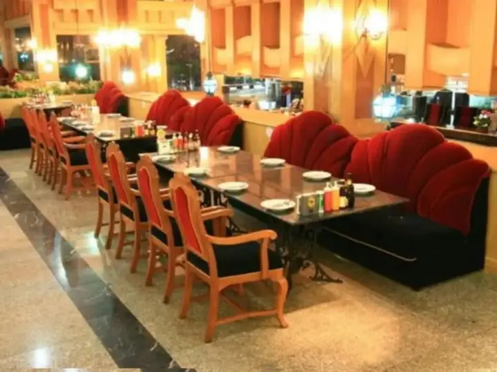 Нонтхабури: 13 Coins Hotel Ngam Wong Wan