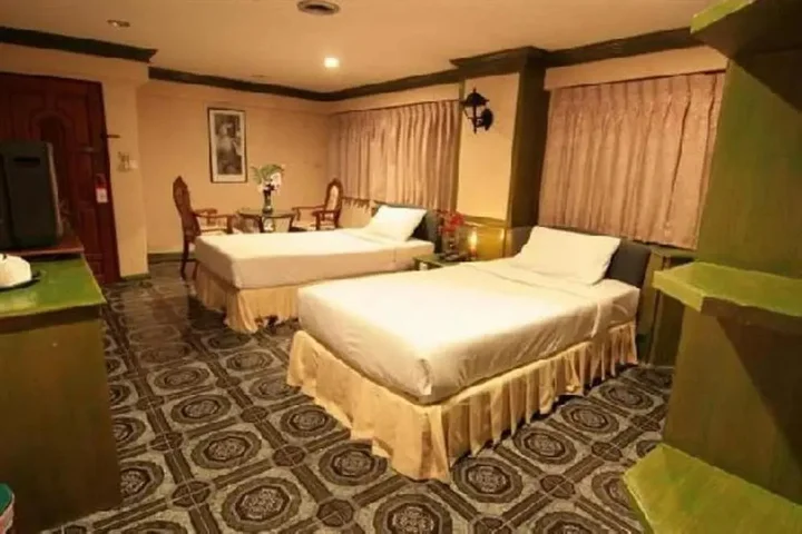 Нонтхабури: 13 Coins Hotel Ngam Wong Wan