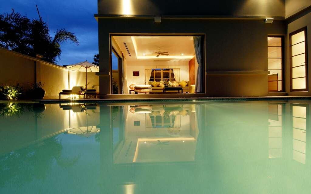 Тхаланг: The Residence Resort