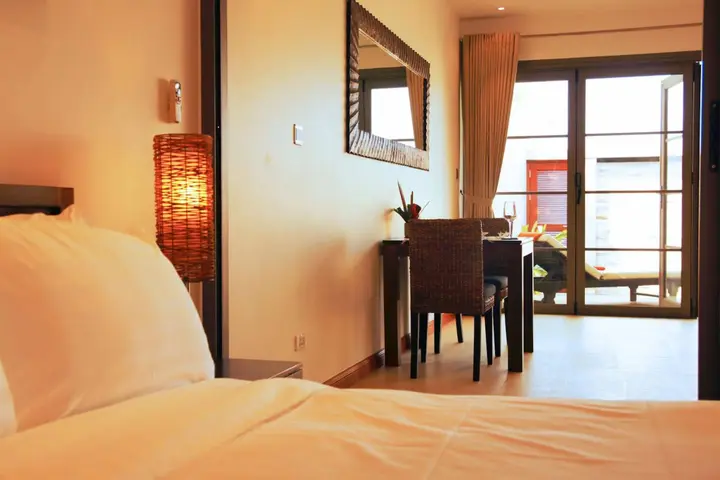 Тхаланг: The Residence Resort