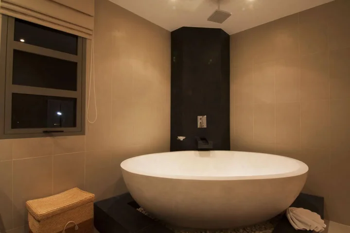 Тхаланг: The Residence Resort