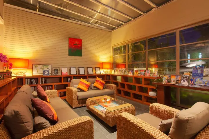 Тхаланг: The Residence Resort