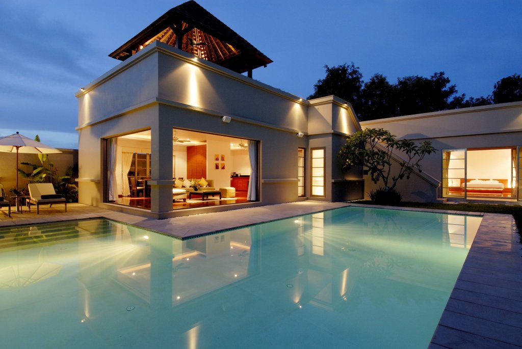 Тхаланг: The Residence Resort