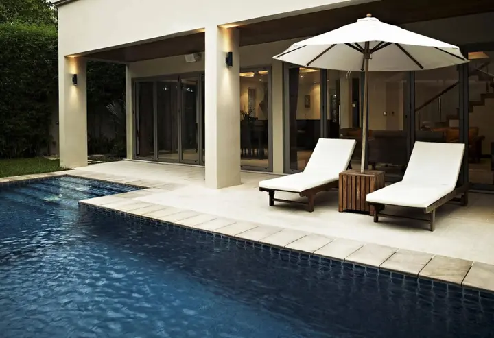 Тхаланг: The Residence Resort