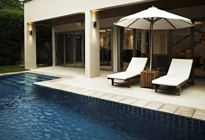 Тхаланг: The Residence Resort