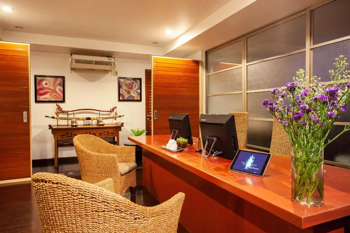 Тхаланг: The Residence Resort