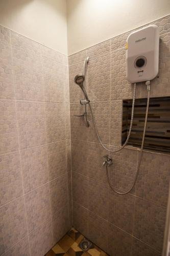 Тхаланг: Jula Service Apartment