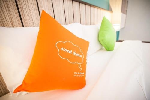 Тхаланг: Jula Service Apartment