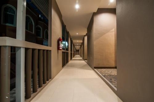 Тхаланг: Jula Service Apartment