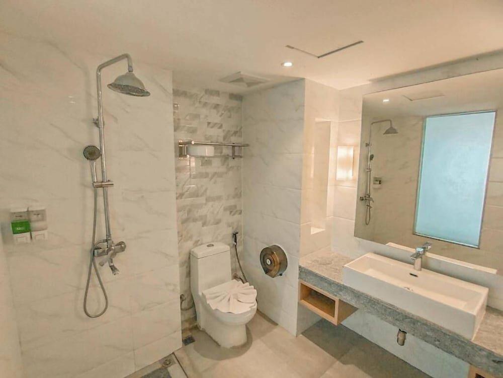 Сирача: Jomtien Holiday Inn Pattaya