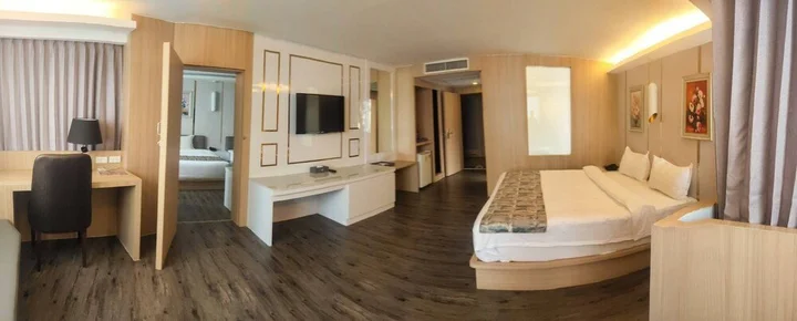 Сирача: Jomtien Holiday Inn Pattaya