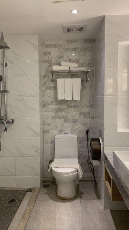 Сирача: Jomtien Holiday Inn Pattaya