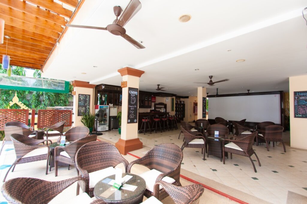 Пхукет: Karon Sea Sands Resort