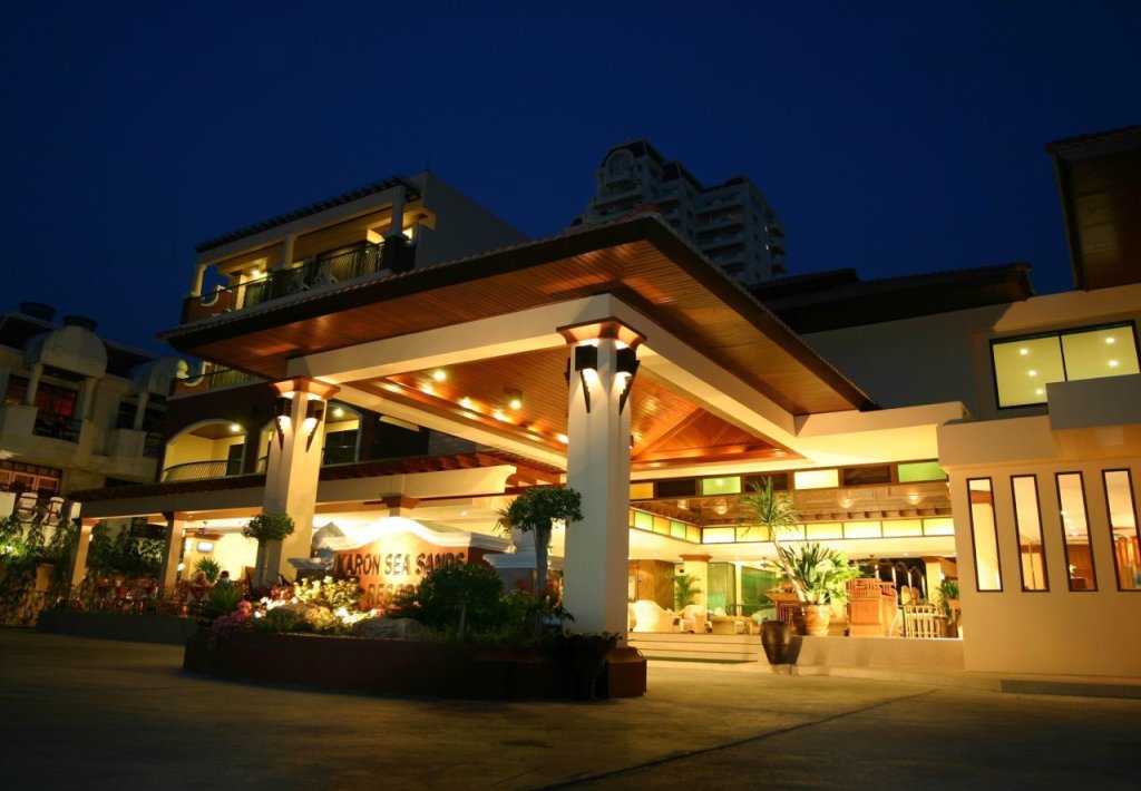 Пхукет: Karon Sea Sands Resort