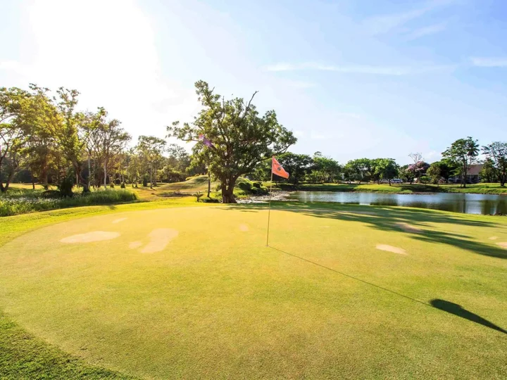 Чумпхон: The Nouveau Chumphon Beach Resort & Golf
