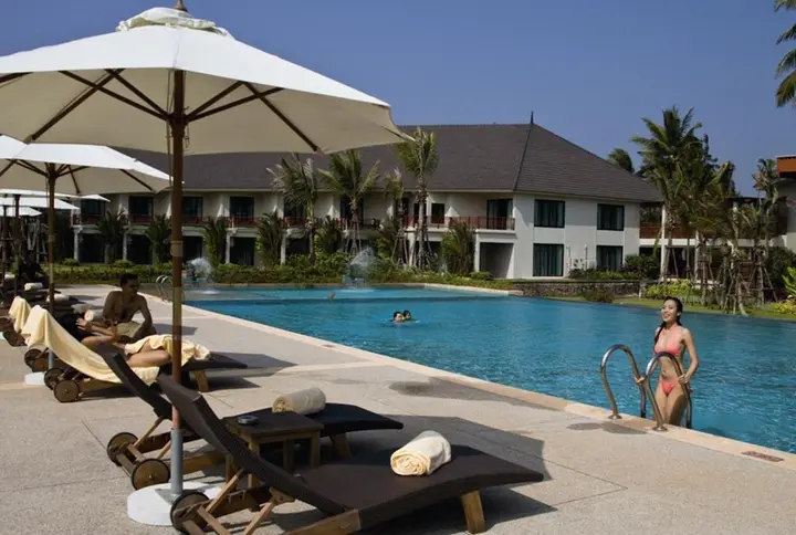 Чумпхон: The Nouveau Chumphon Beach Resort & Golf