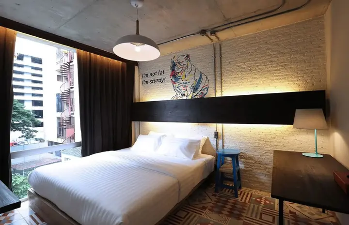 Бангкок: Tints of Blue Hotel