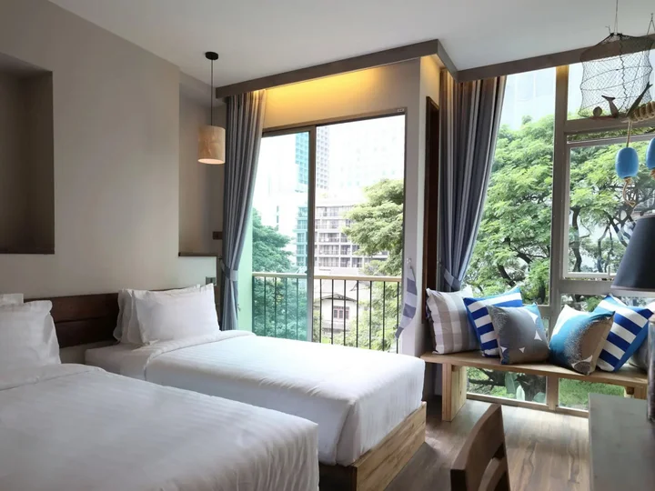 Бангкок: Tints of Blue Hotel