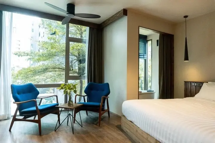 Бангкок: Tints of Blue Hotel
