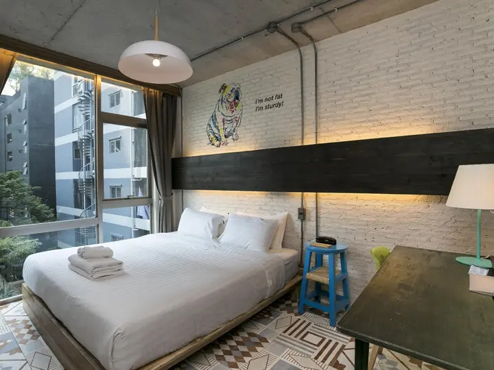 Бангкок: Tints of Blue Hotel