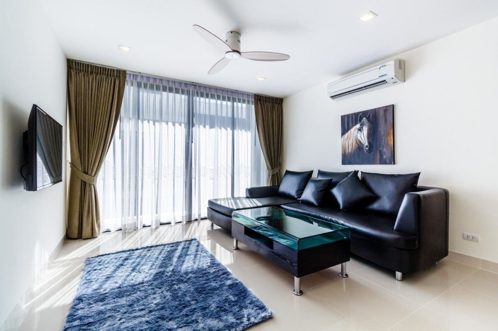 Тхаланг: LP101 - Private rooftop pool villa in Laguna for 9 people, near restaurants and shops