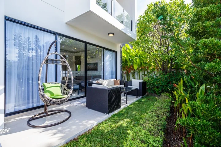 Тхаланг: LP101 - Private rooftop pool villa in Laguna for 9 people, near restaurants and shops