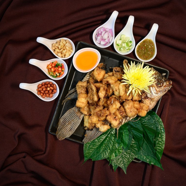 Лан Сак: Uthai River Lake Resort