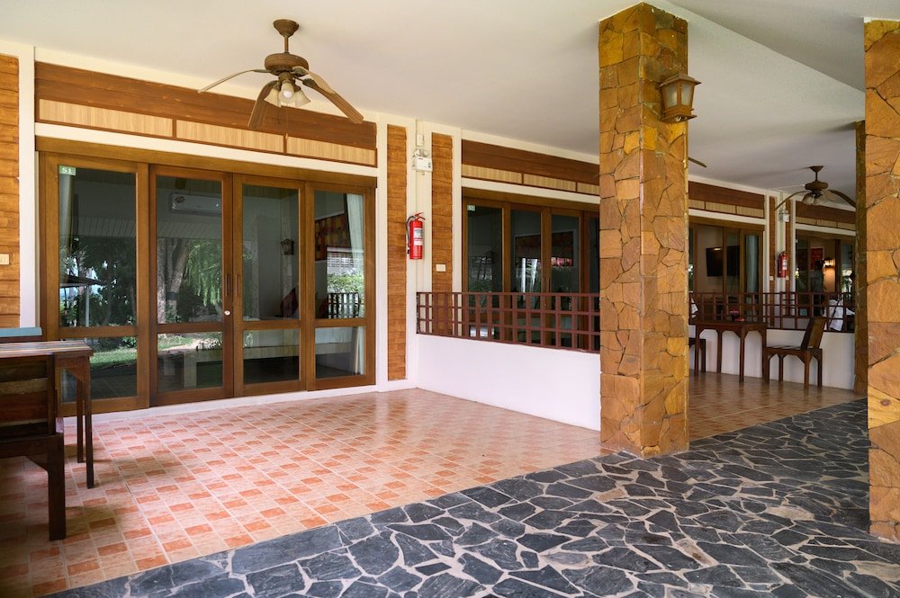 Лан Сак: Uthai River Lake Resort