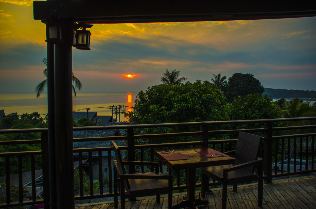 Самуи: Bhundhari Koh Samui